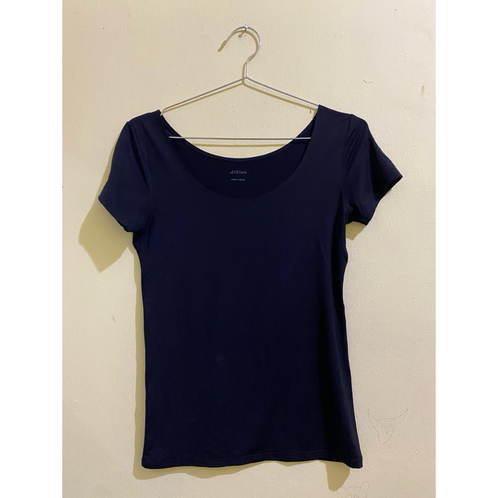Preloved Atasan Airism Uniqlo