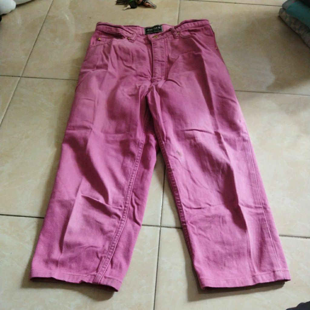 celana denim selutut brand jagger