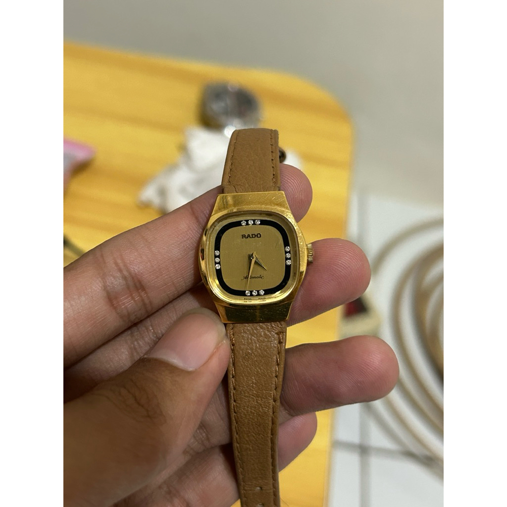 Jam wanita Rado Vintage automatic