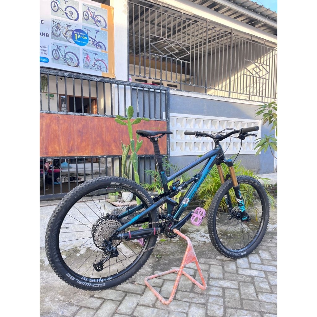 SEPEDA POLYGON SISKIU N9 GALAXY LIKE NEW