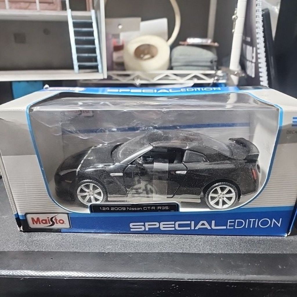 Maisto Nissan R35 1/24