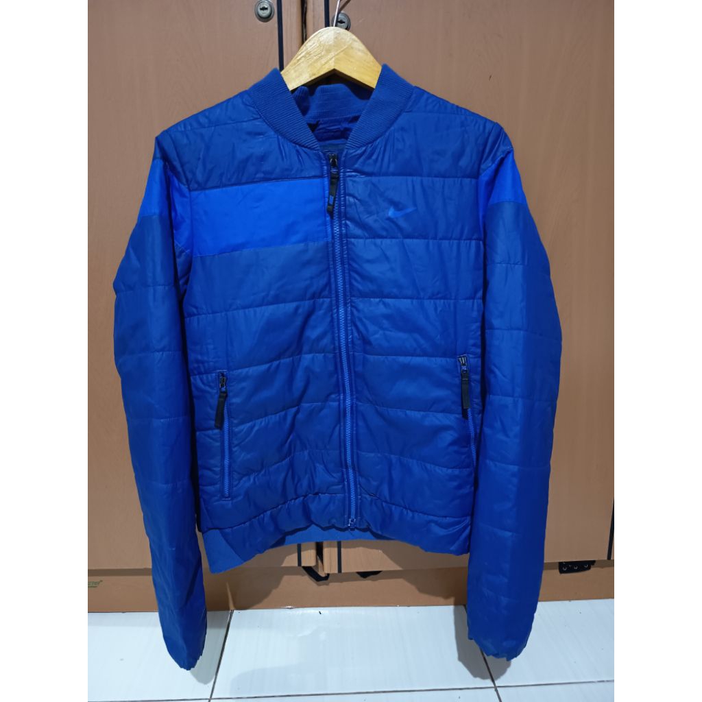 JAKET PUFFER BOMBER NIKE