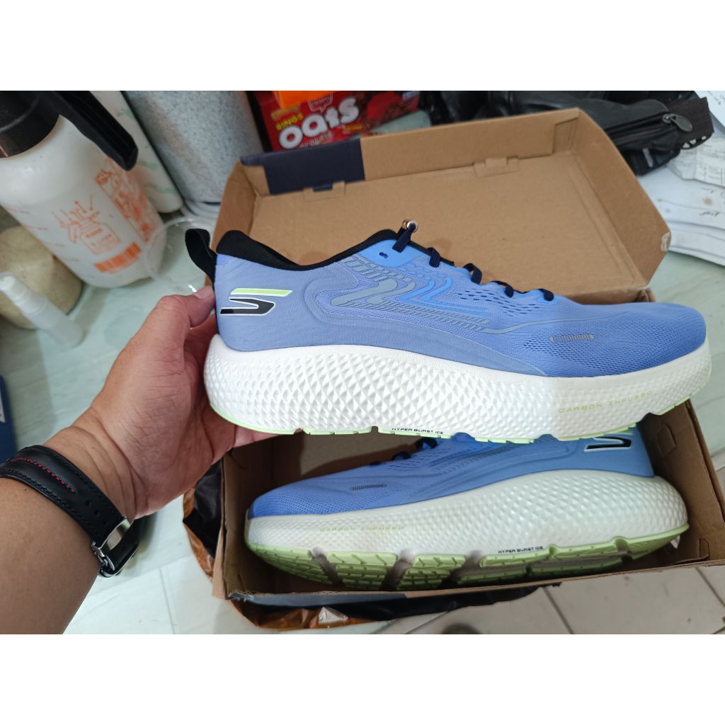 Sepatu Skechers running Blue