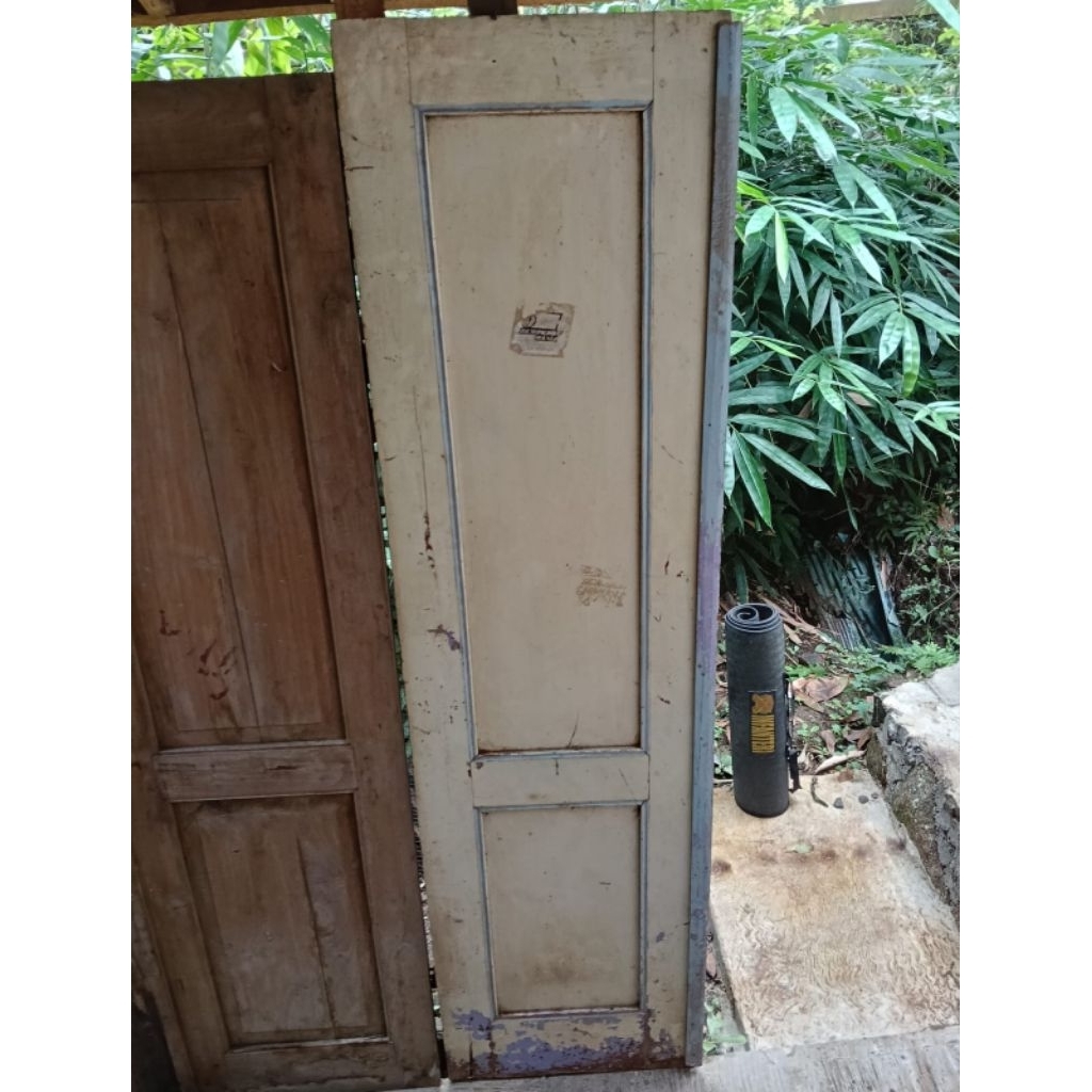 daun pintu lawas kuno kayu jati bekas rumah Limasan Jawa antik