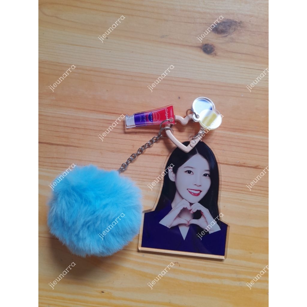 IU Official Merchandise - Acrylic Keyring Colgate