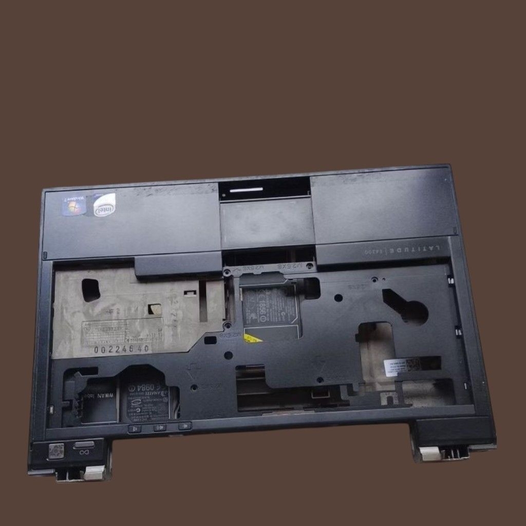 Casing Laptop Dell Latitude E4300
