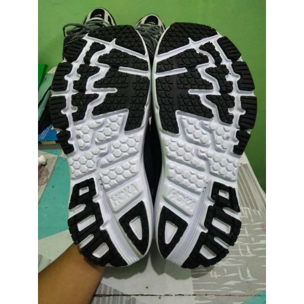 link co sepatu running 42