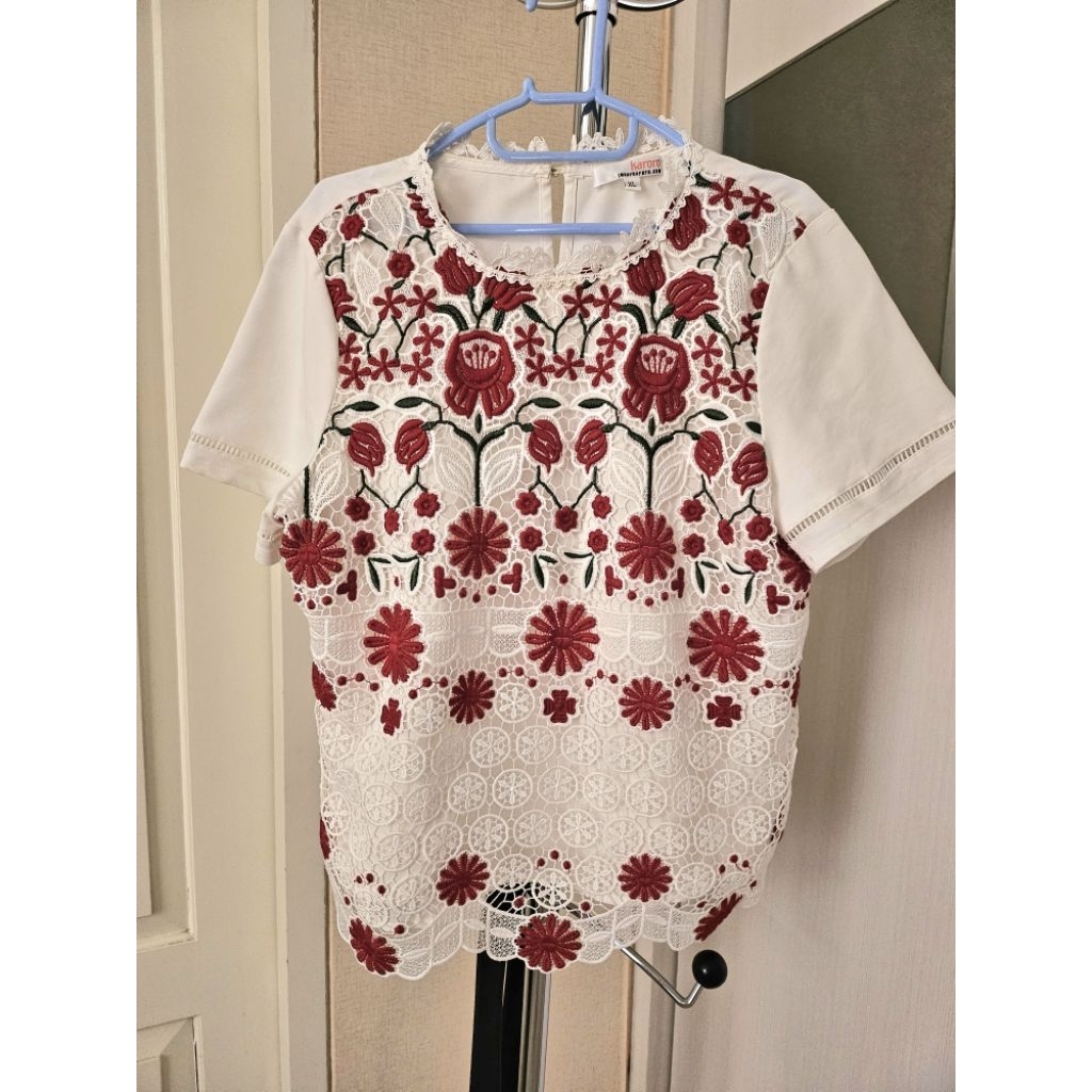 Top lace karoro uk besar PRELOVED/BEKAS