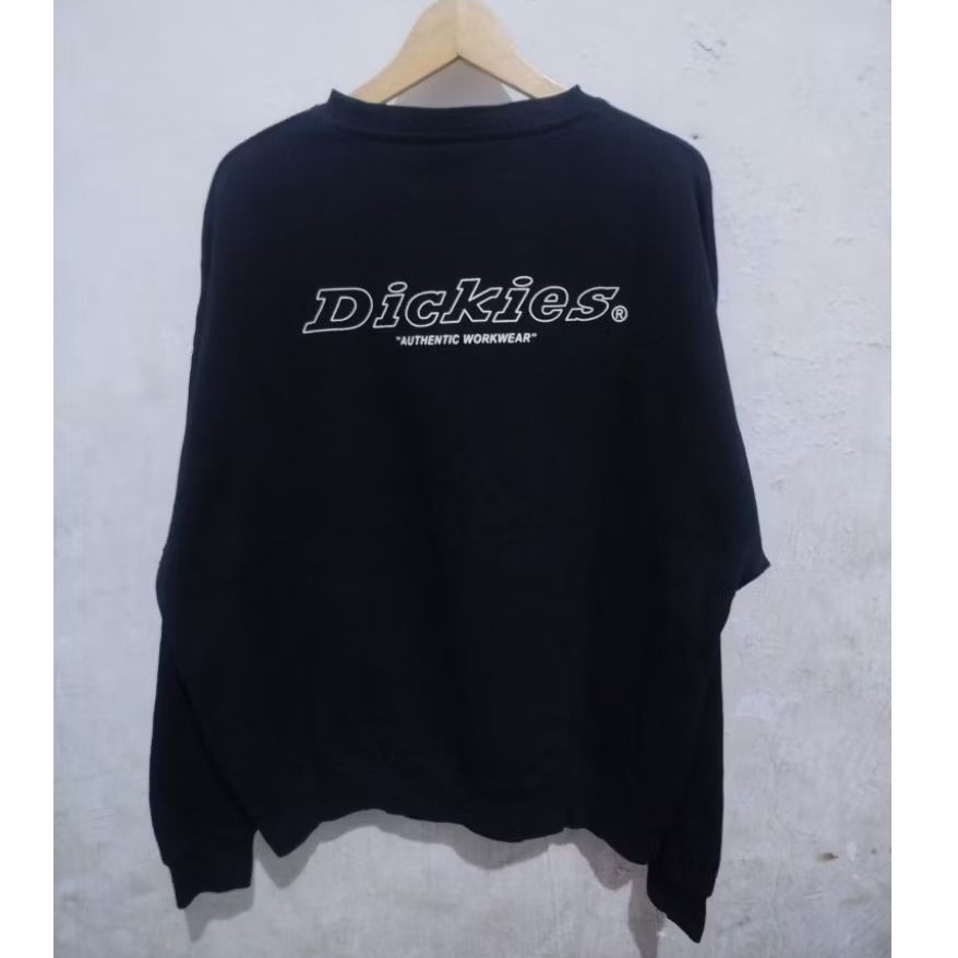 CN Dickies Hitam