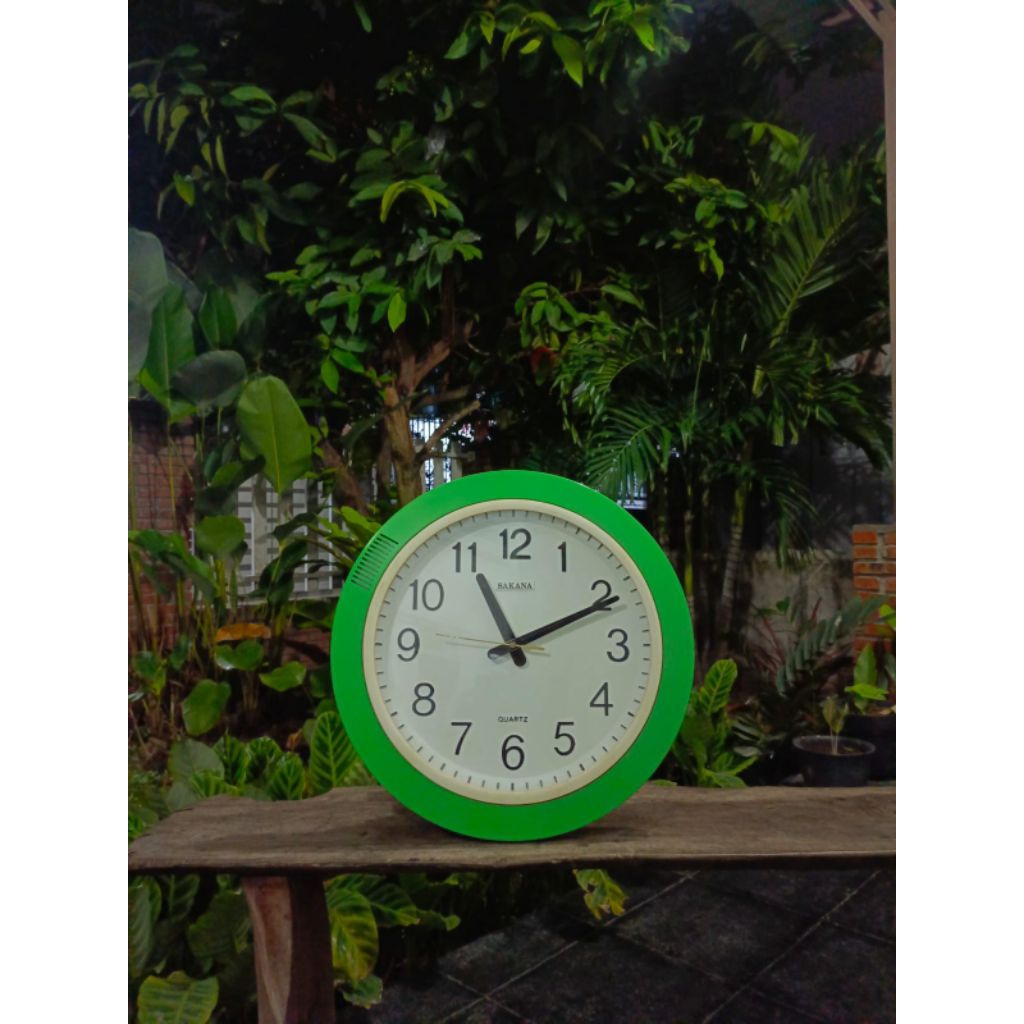 Jam Dinding Sakana Melodi