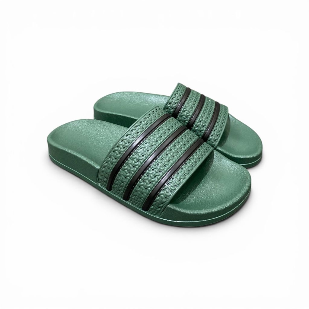Sandal Slop Pria / Sandal Slip On Cowok Anti Slip Ringan Terbaru