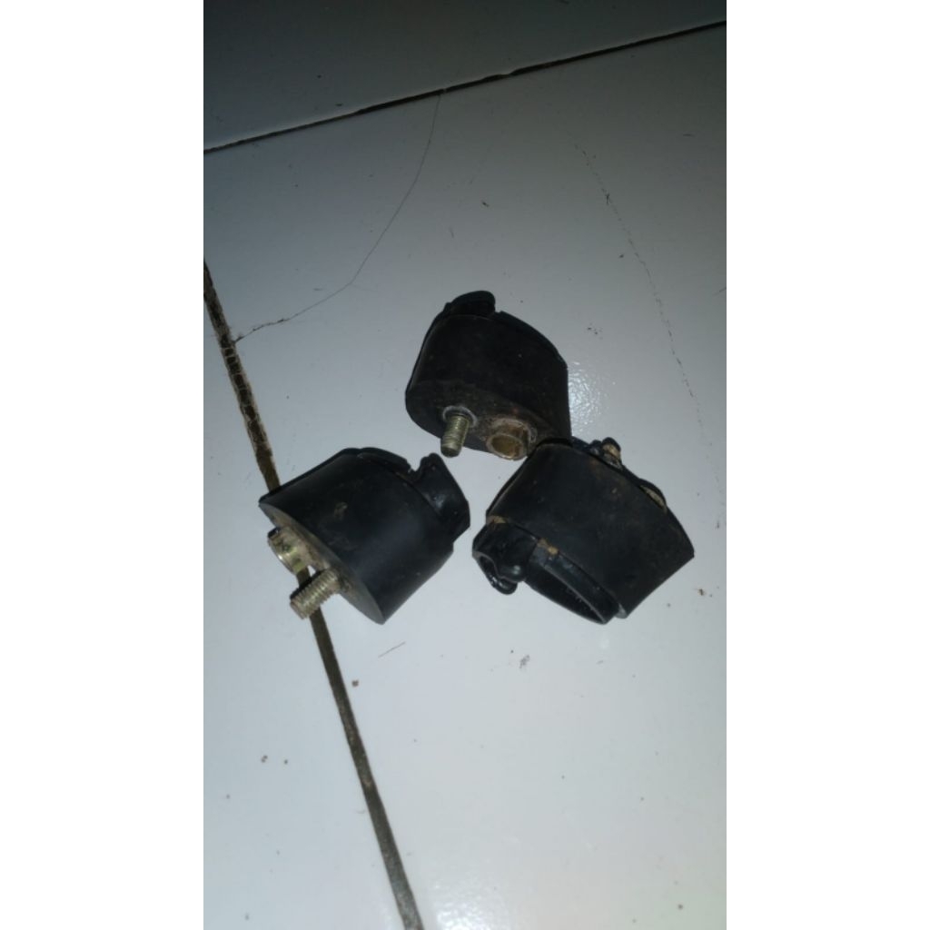 karet dudukan lampu sein tiger revo original second