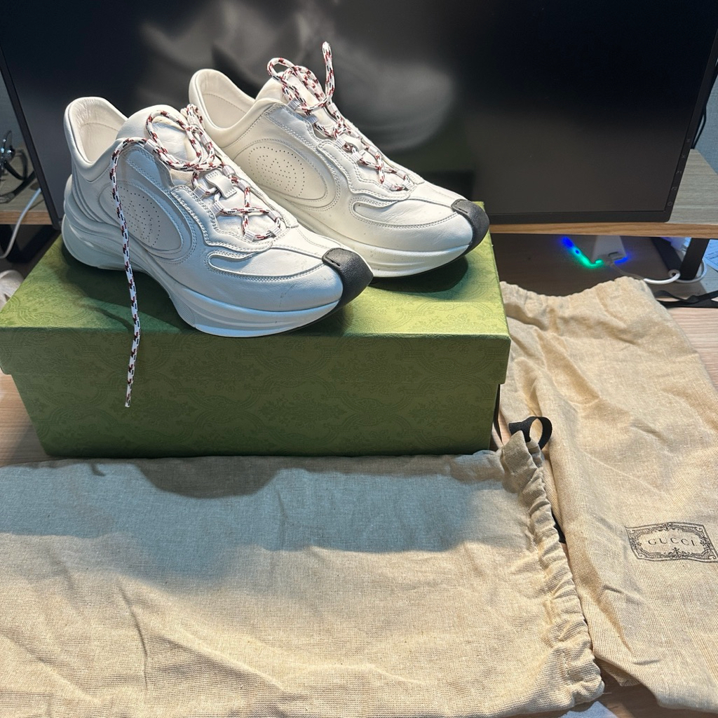 Gucci Rhyton Sneakers Size 39 Second