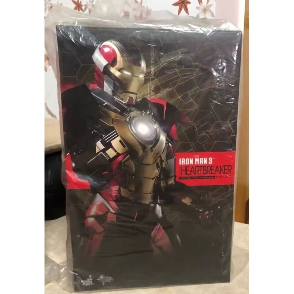 HOT TOYS IRON MAN 3 HEARTBREAKER