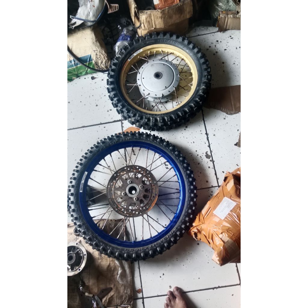 Velg mio trail full set ban gondrong siap terabas tromol mio ori velg mio trail 14 17