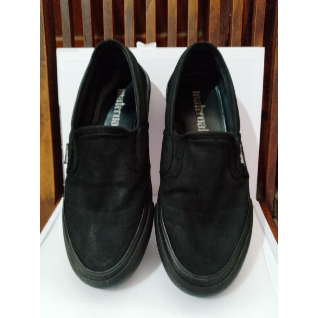 Maternal Sepatu