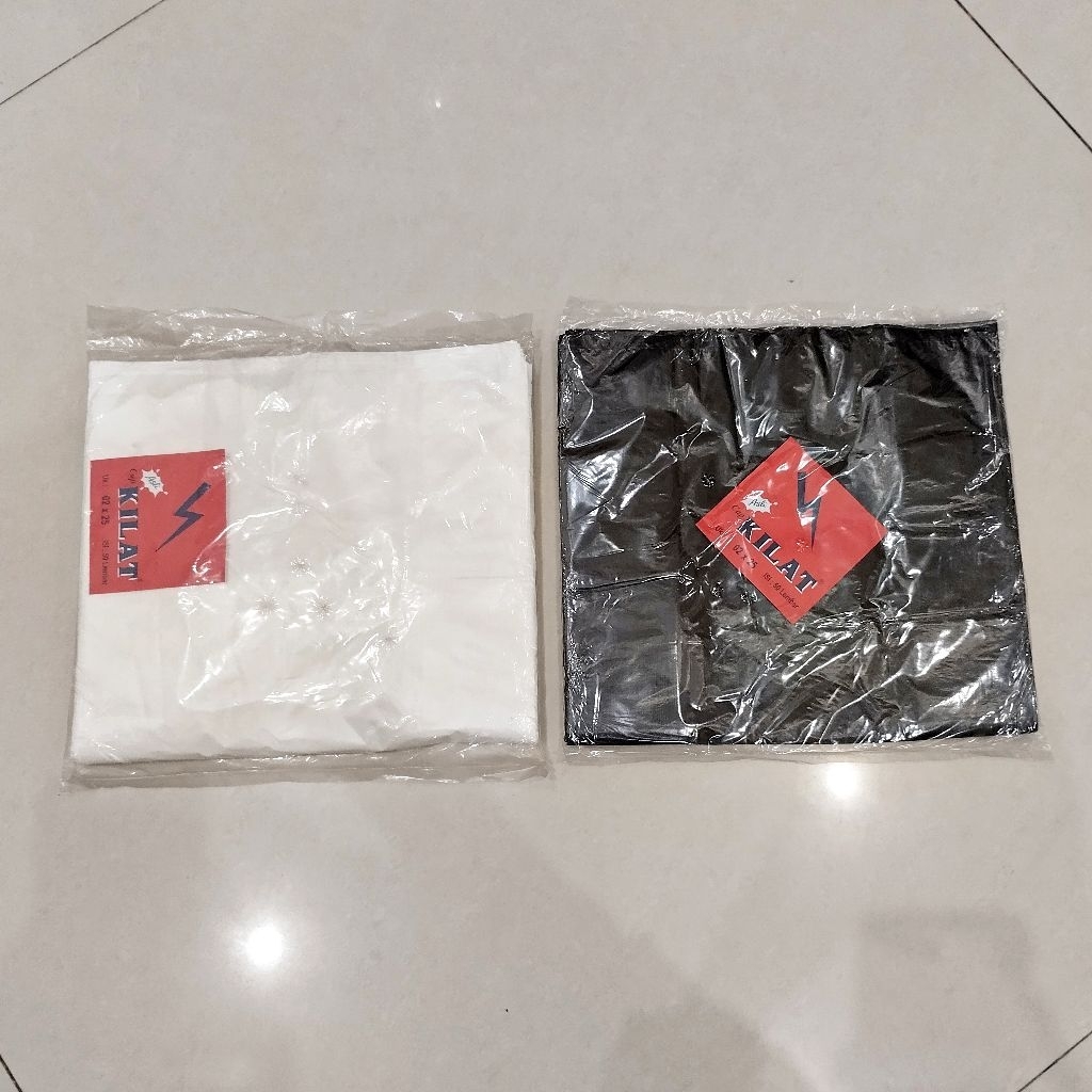 Plastik Kilat 02×25 Hitam Putih /Plastik Tanggung / Kantong Kresek Kilat Putih / Kresek Kilat Hitam 