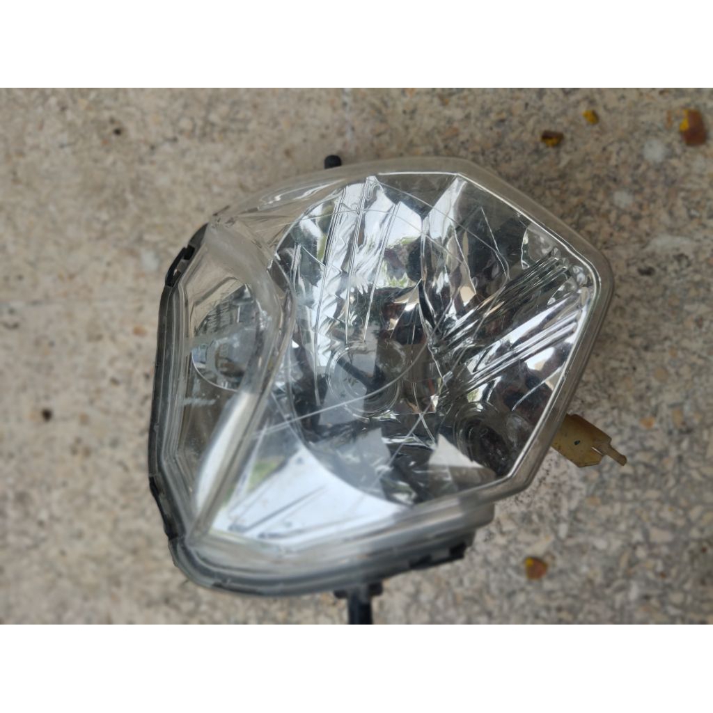 Reflektor Depan Revo Old ORI SECOND COPOTAN MOTOR Plus Soket Seperti Foto Reflektor Lampu Depan Revo