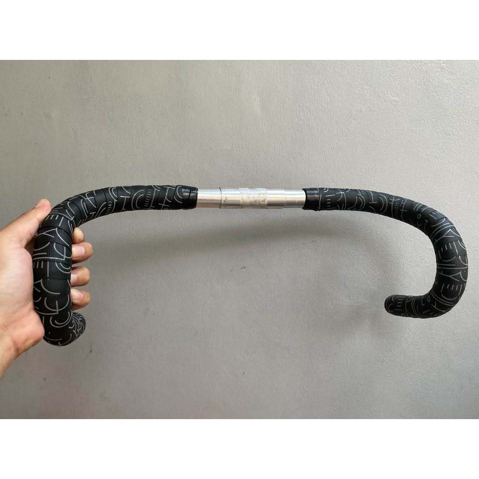 Dropbar Nitto clamp 26,0 mm, lebar 420 mm include bartape Cycliste