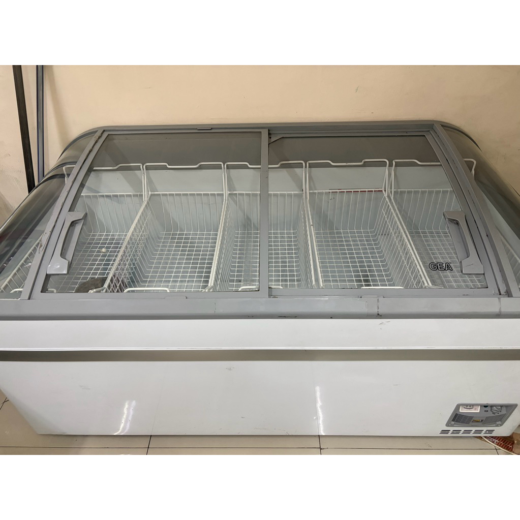 Freezer GEA Sliding Curve Glass SD-200 600L (second)