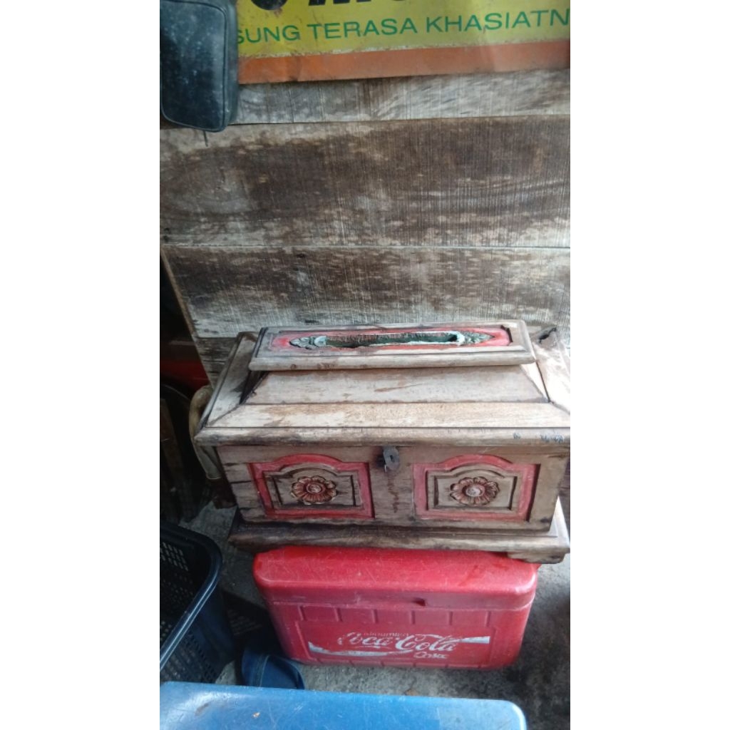 box peti kayu ukir 1450rb jadul antik kuno lawas vintage display anggap mati