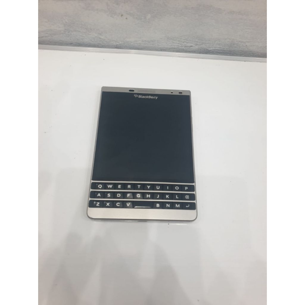 Blackberry Pasport SE edition os android