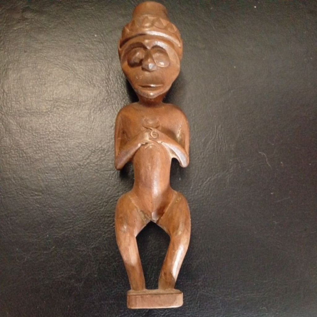patung kayu dayak