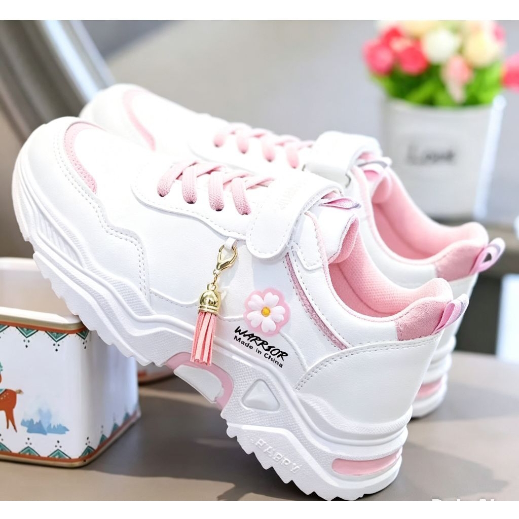 sepatu anak anak  TK SD warior perempuan