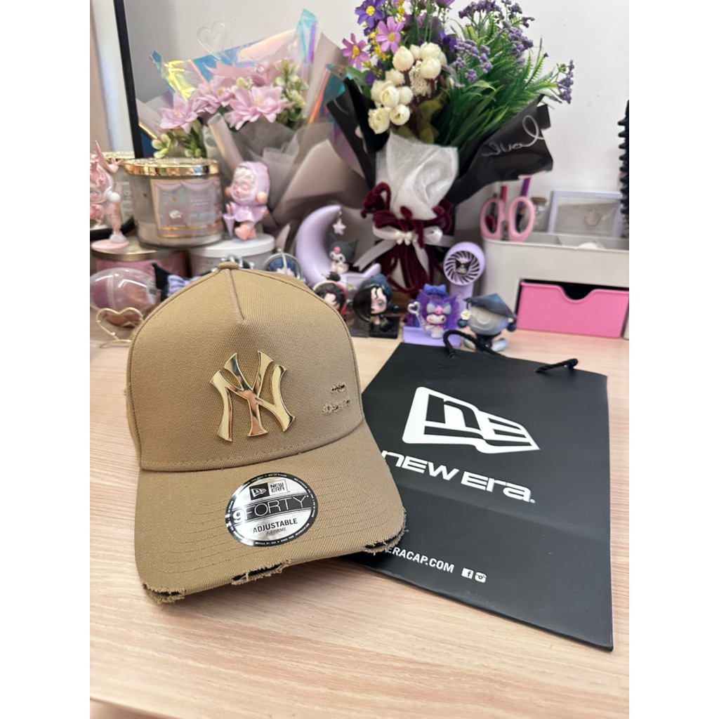 Camel New Era 9FORTY A-Frame Destroyed Metal Badge New York Yankees Cap