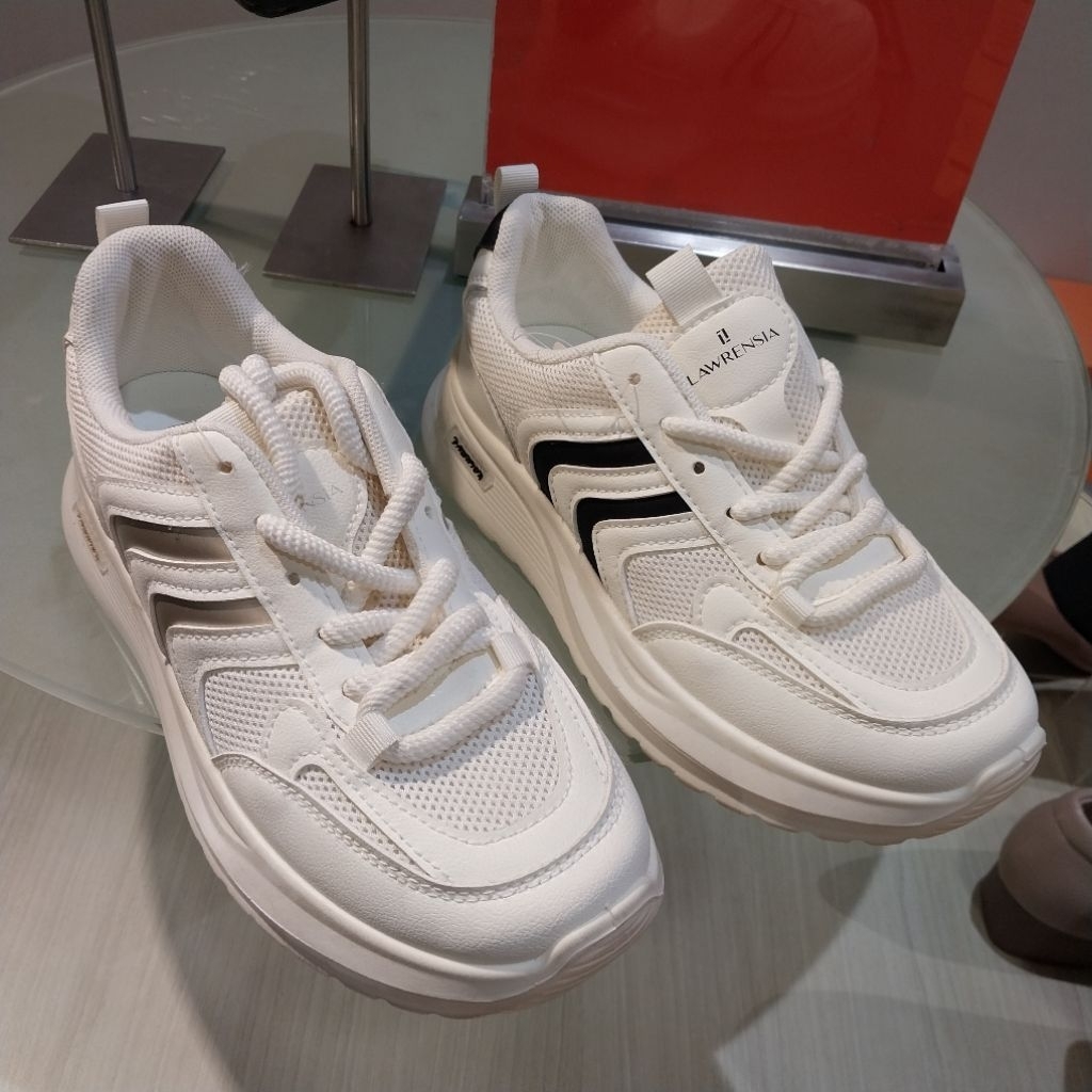 LAWRENSIA‼️sepatu wanita sneakers ori