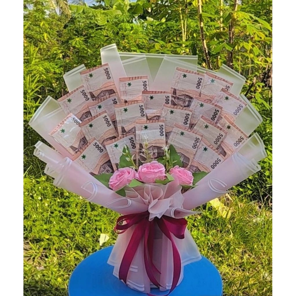 Buket uang 5000an 20 lembar