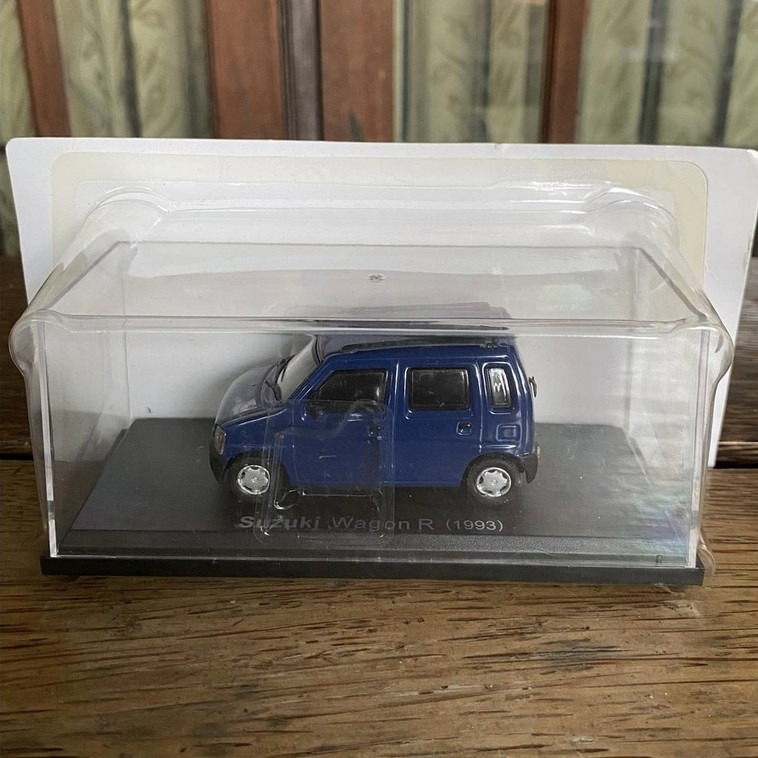 Diecast Suzuki Karimun Wagon R 1993 skala 1/43