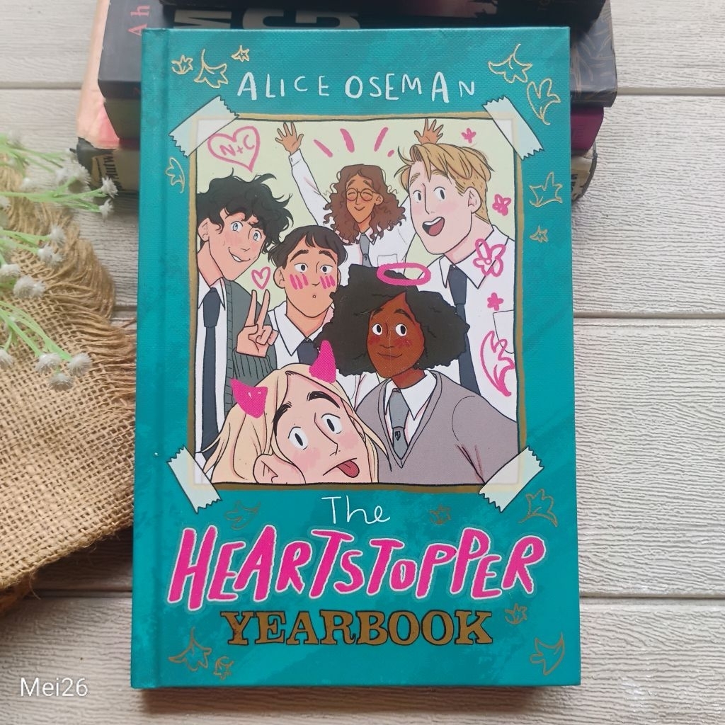 Original | The Heartstopper Yearbook by Alice Oseman