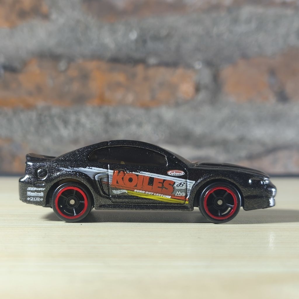 Hot Wheels '99 Ford Mustang - Loose Mulus