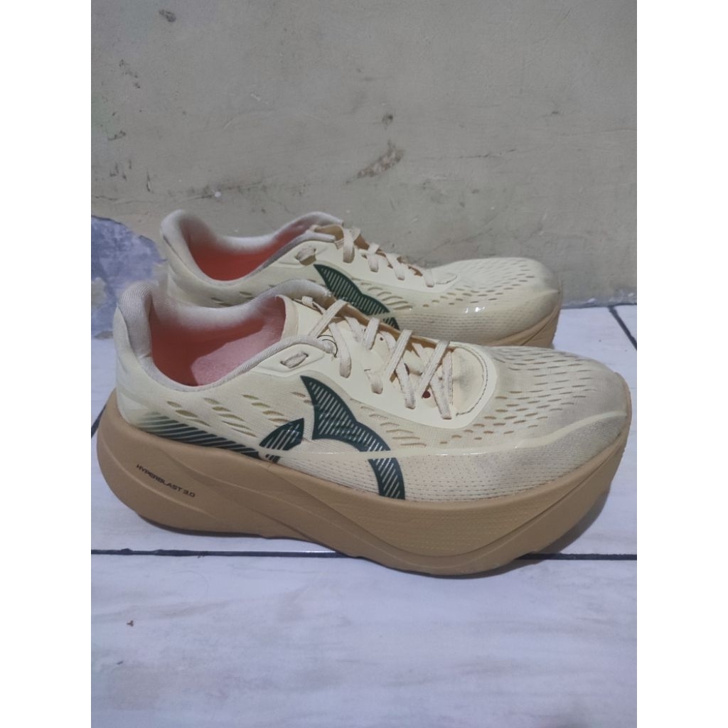Sepatu Running Ortuseight Hyperblast 3.0 preloved