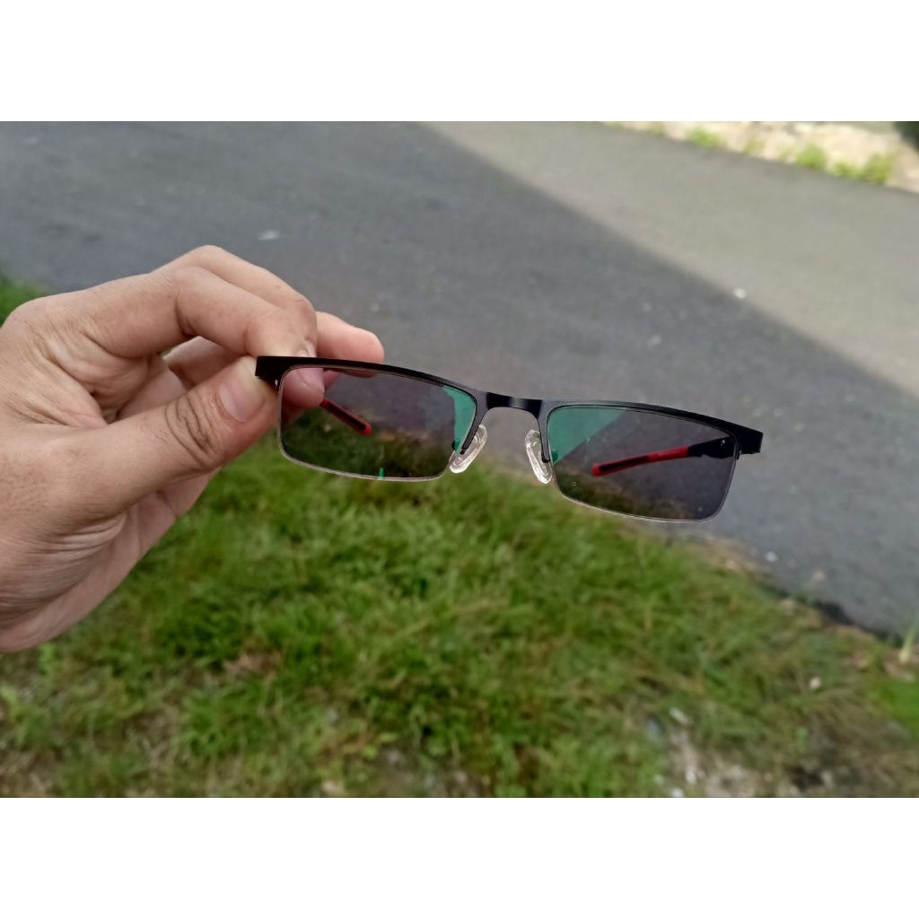 Frame Kacamata Titanium Sporty
