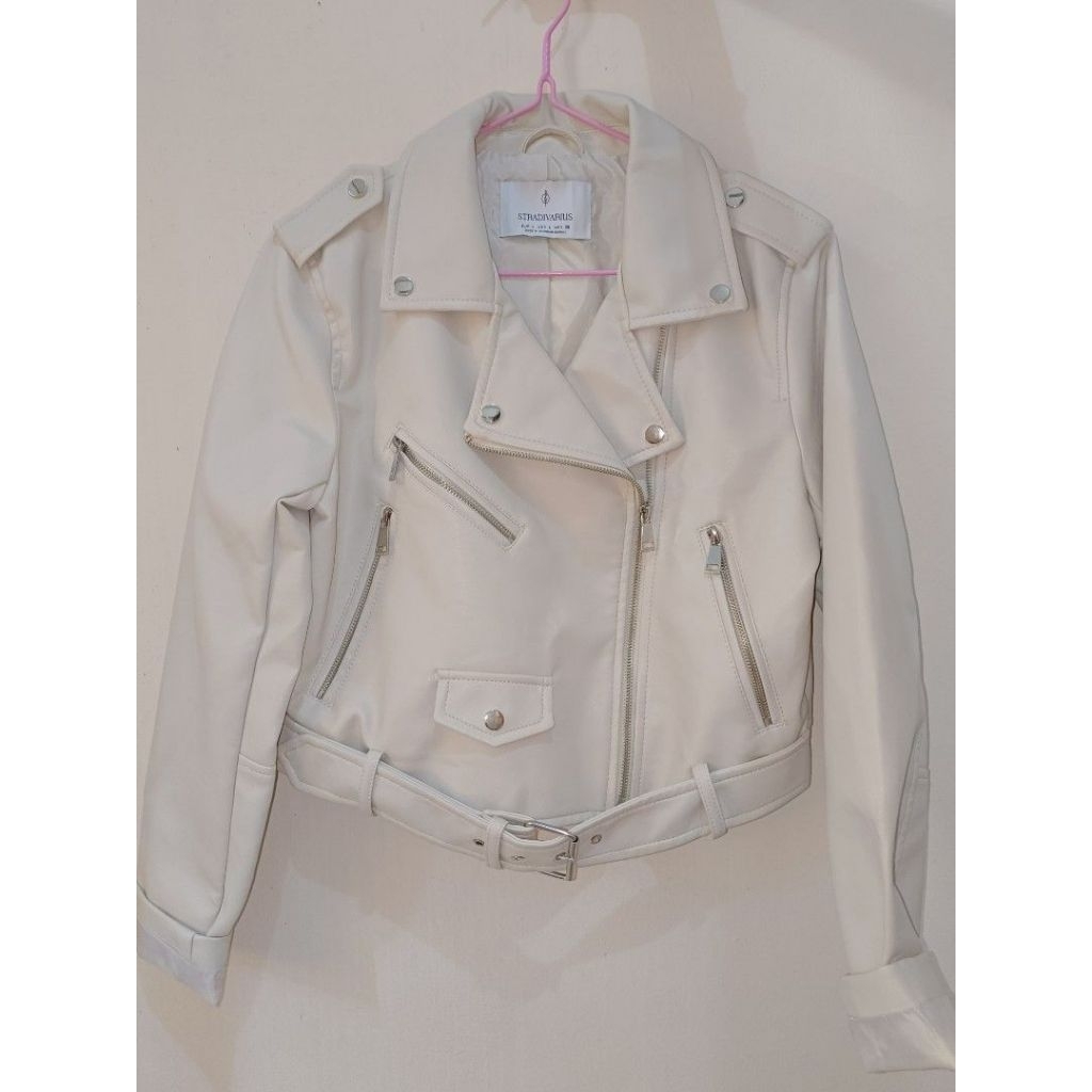 Stradivarius Preloved