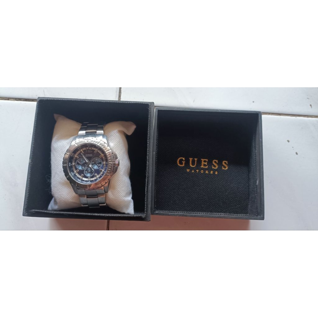 Jam tangan pria GUESS W0119P1 ORIGINAL (Jual Cepat)