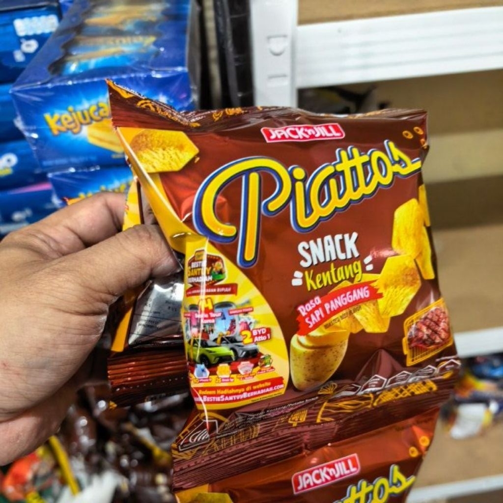 chiki ciki Piatos Piattos 15gram 1renceng 10pcs kemasan baru