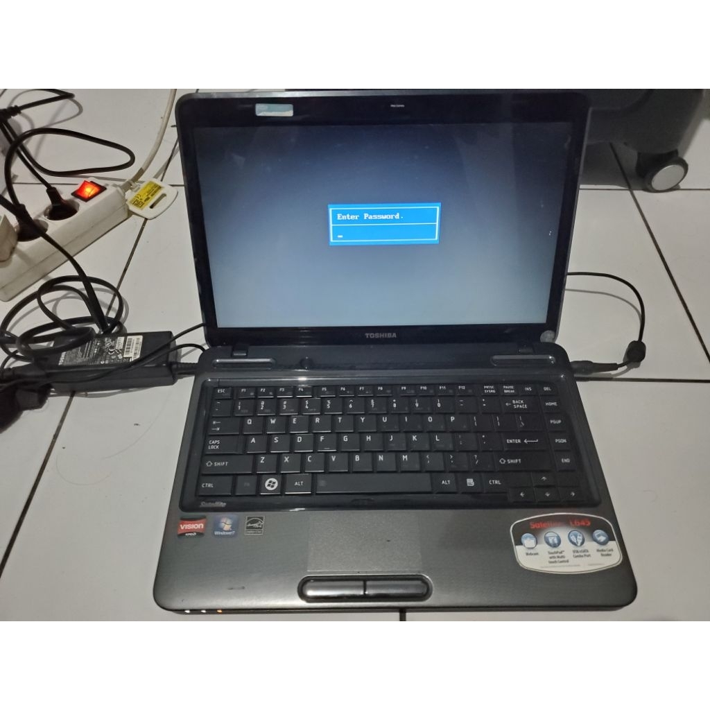 Laptop Toshiba jadul (Hdd corupt/error)