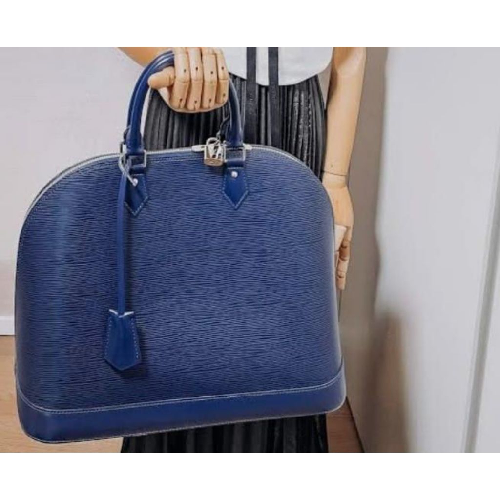 Louis Vuitton GM Epi Leather Authentic