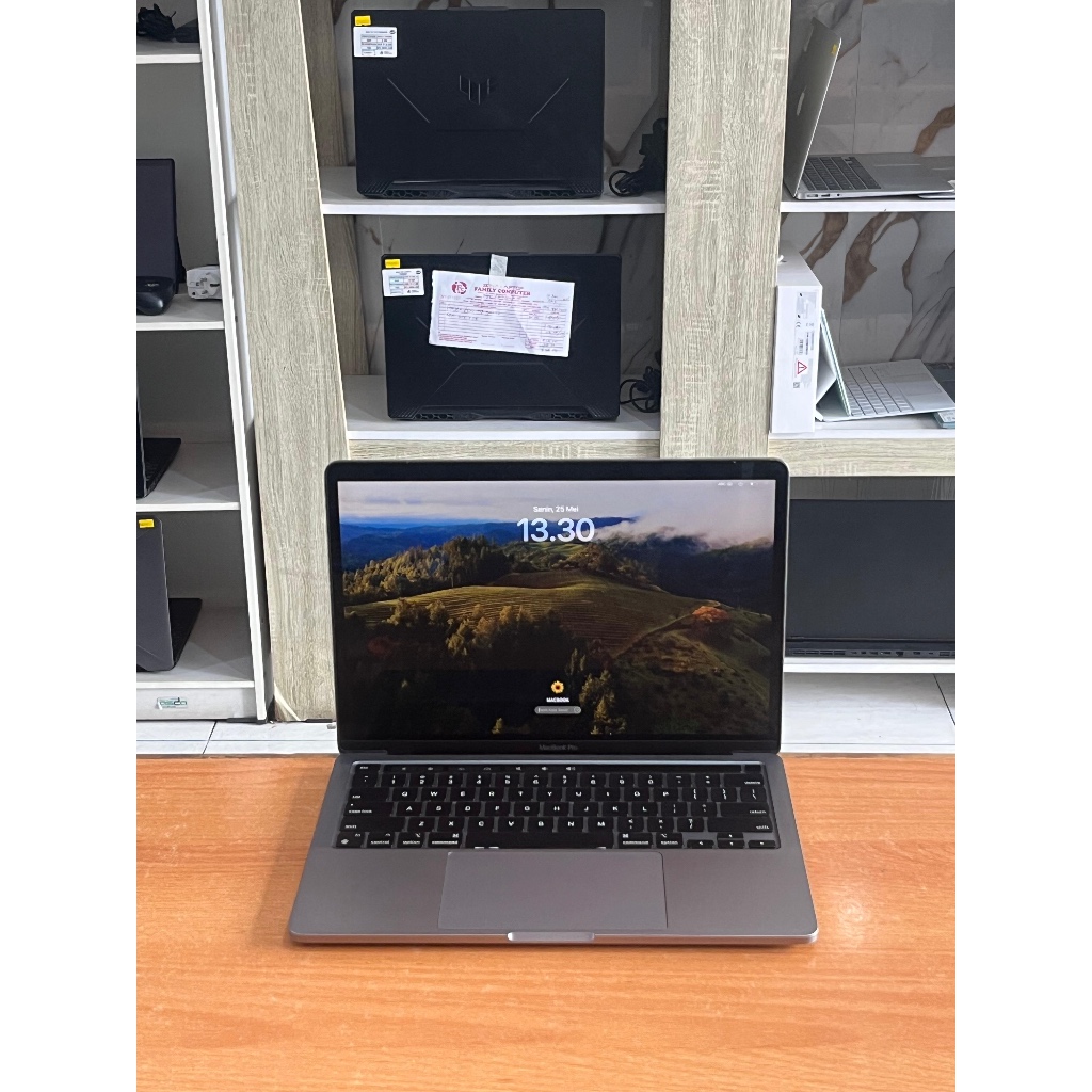 LAPTOP MACBOOK APPLE PRO TOUCHBAR CHIP M2 2022 RAM 8 GB SSD 512 GB IBOX BH 94%