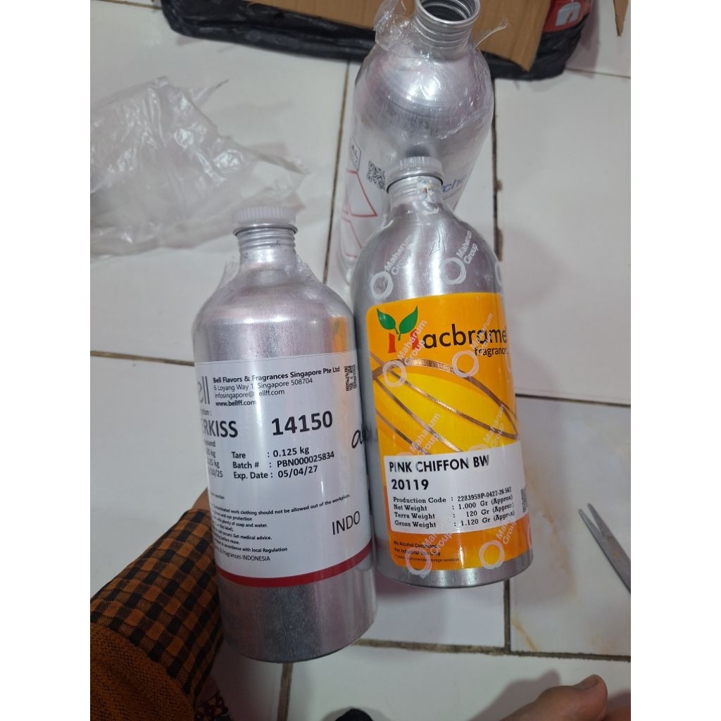 KALENG BEKAS PARFUM 1 LITER SEKALI TUANG//BOTOL PARFUME