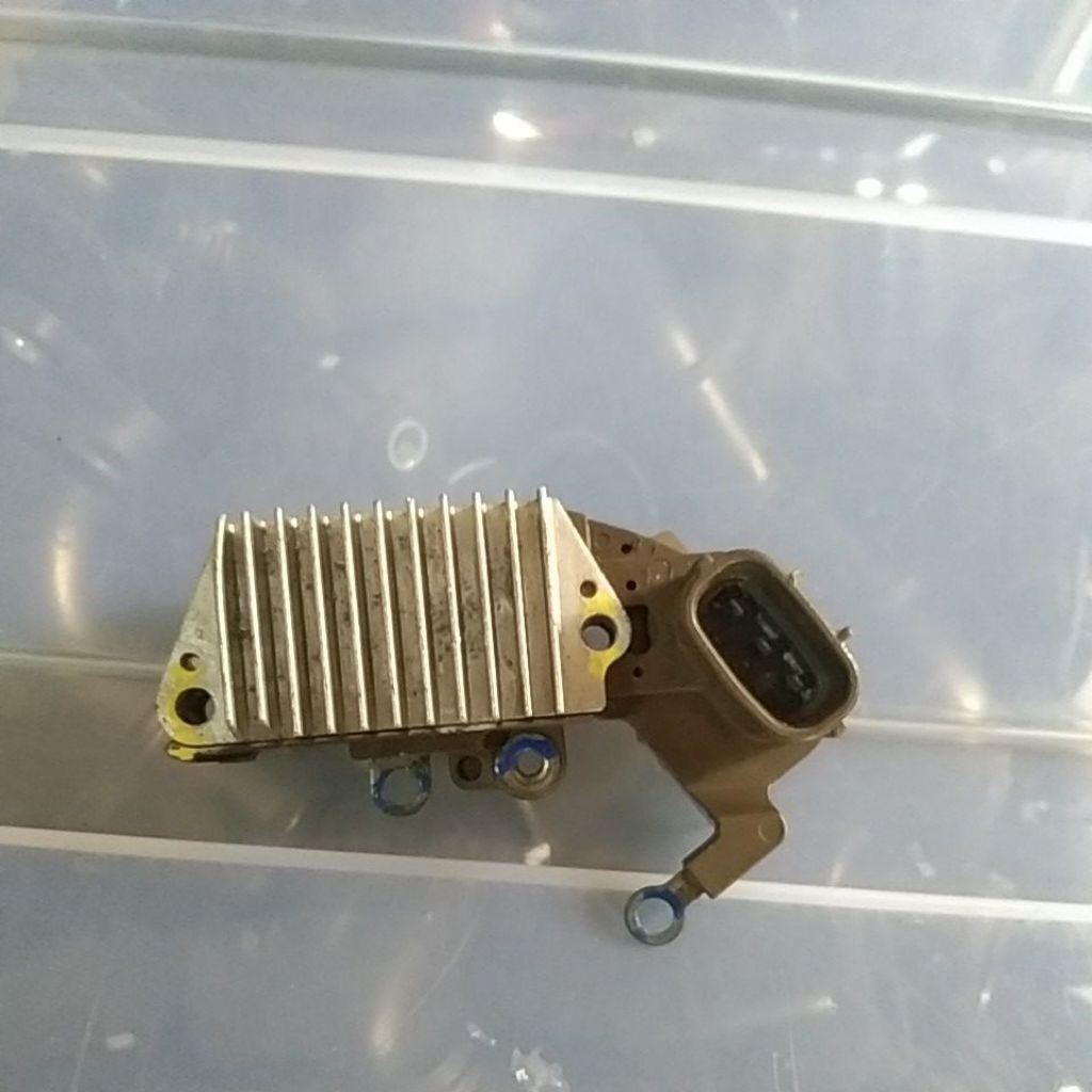 IC Regulator alternator IC dinamo ampere Suzuki AERIO