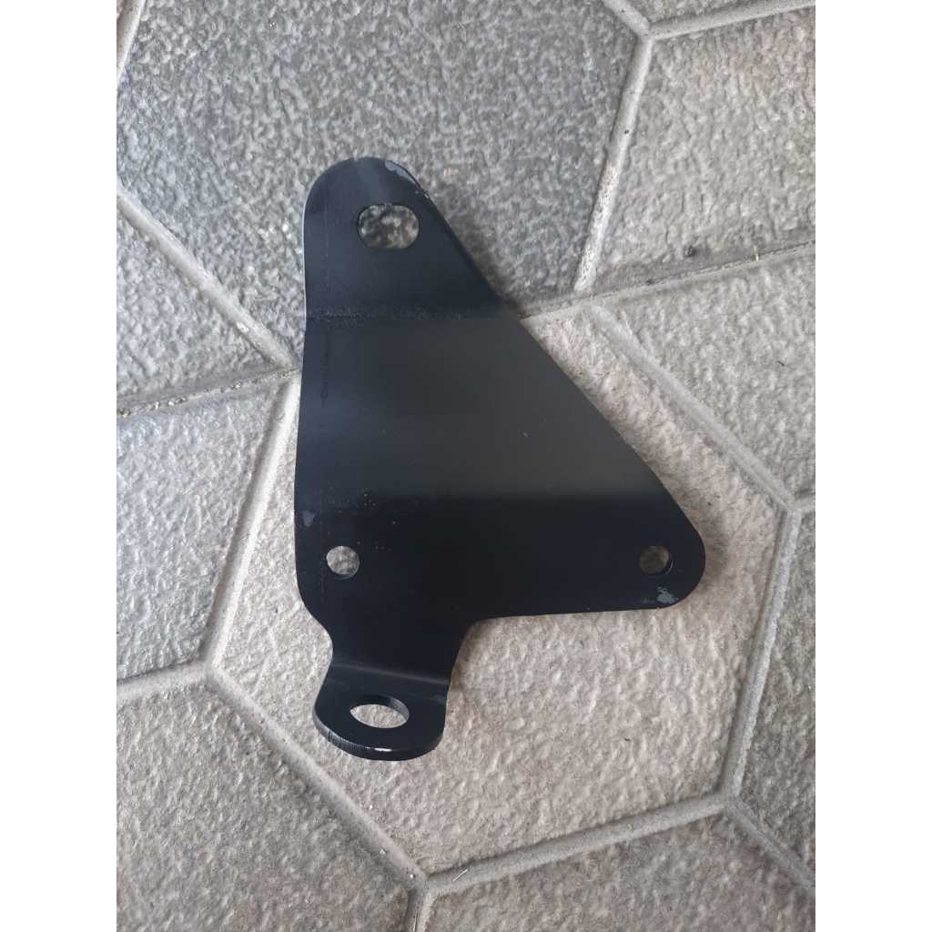 Pangkon braket dudukan knalpot original kawasaki binter merzy mercy KZ200