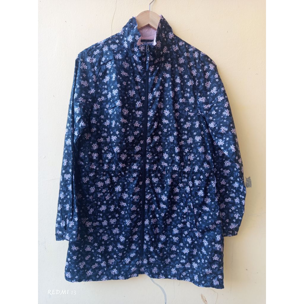 Jaket Tipis Di5n3y jaket running parasut