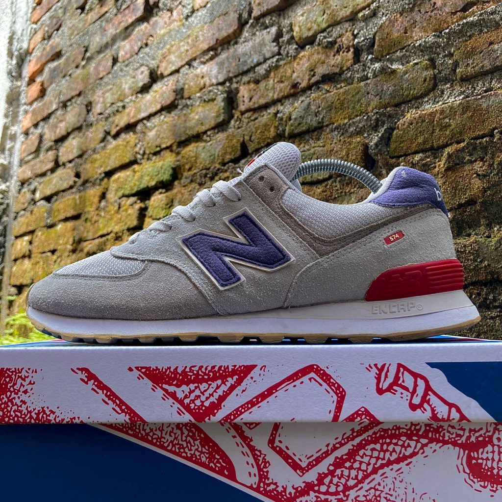 NB 574 Marble Street Grey Size 44 Authentic