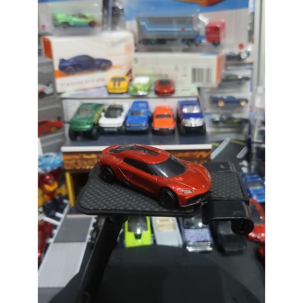 HotWheels Koenigsegg Agera Merah Loose