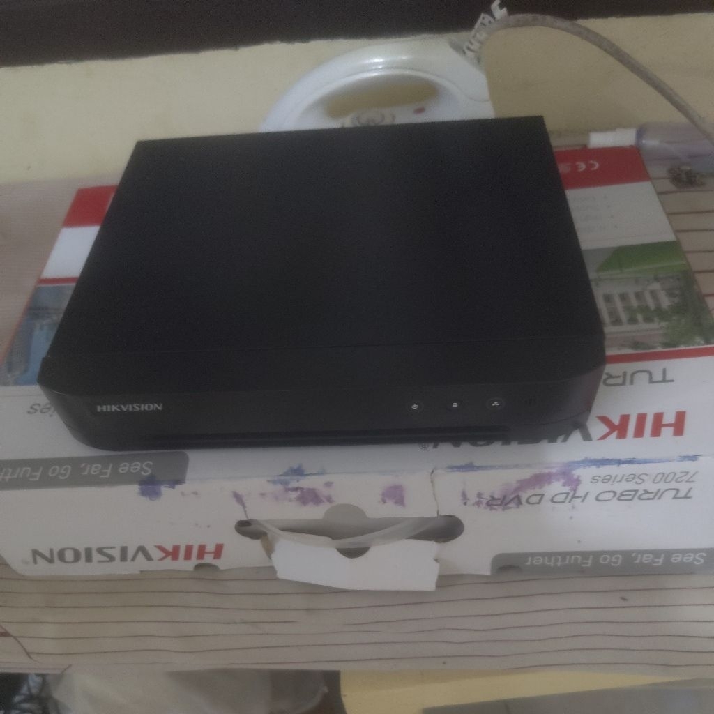 DVR hkvision cctv 16 chanel  barang bagus sudah di tes Aman tidak tipu tipu asli norma