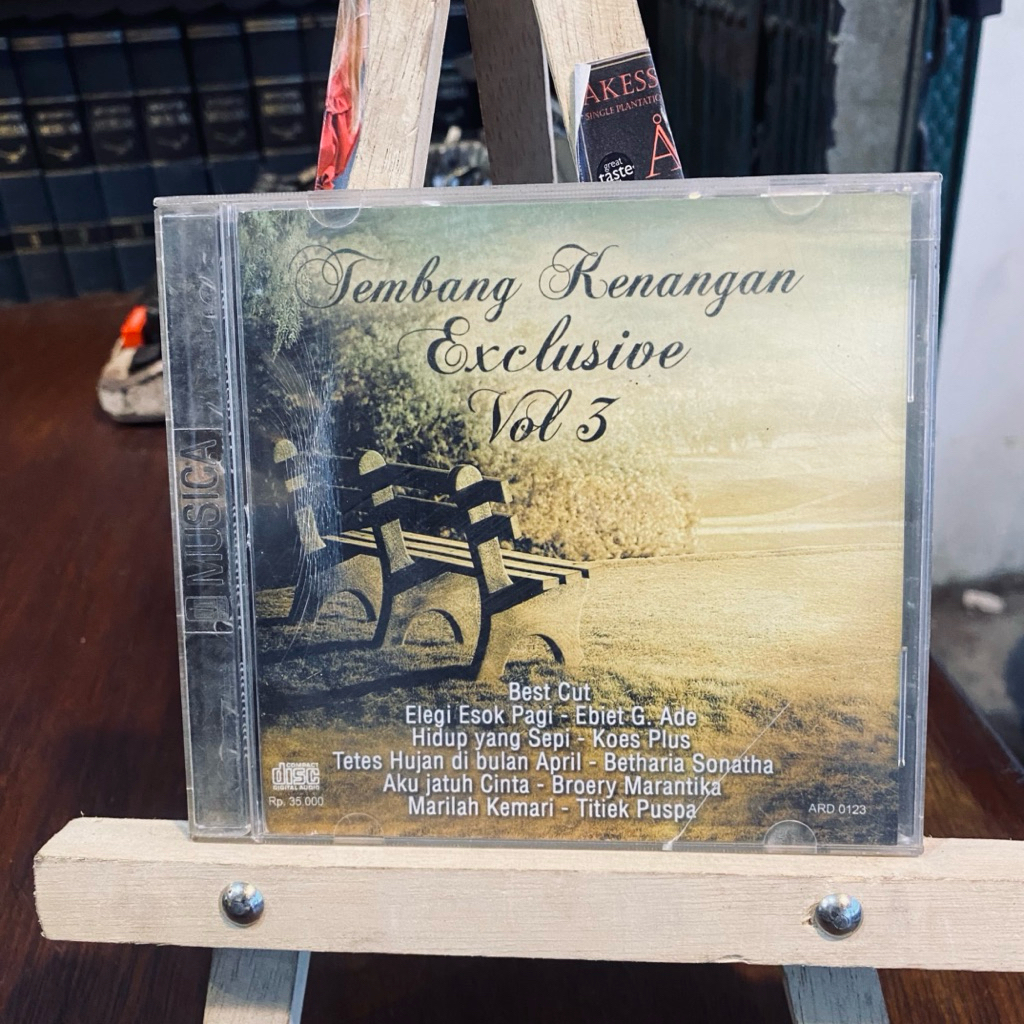 CD ORIGINAL TEMBANG KENANGAN EXCLUSIVE Vol.3 - KOES PLUS EBIET G ADE TITIEK PUSPA BETHARIA SONATA PA
